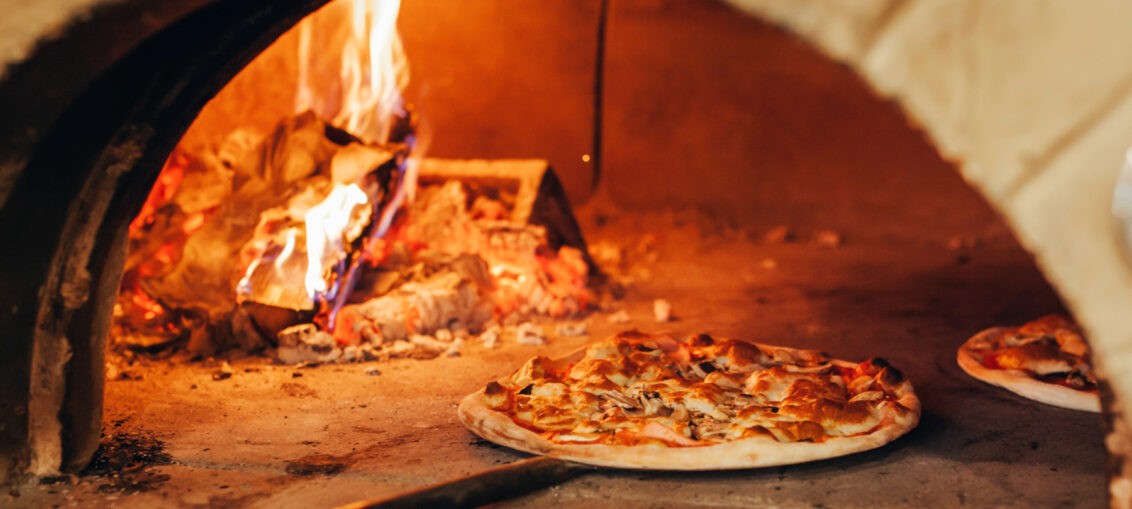 Cuisson pizza four à bois